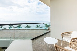 Terrace/patio - Beachfront Condo, Zantamar 205 (Cruz de Huanacaxtle)