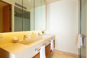 Bathroom - Beachfront Condo, Zantamar 205 (Cruz de Huanacaxtle)