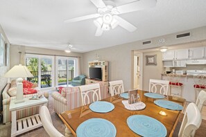 Télévision, table de tennis de table