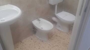 Comfort Double or Twin Room | Bilik Mandi