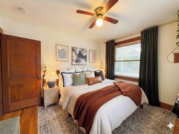 3 bedrooms, desk, iron/ironing board, WiFi