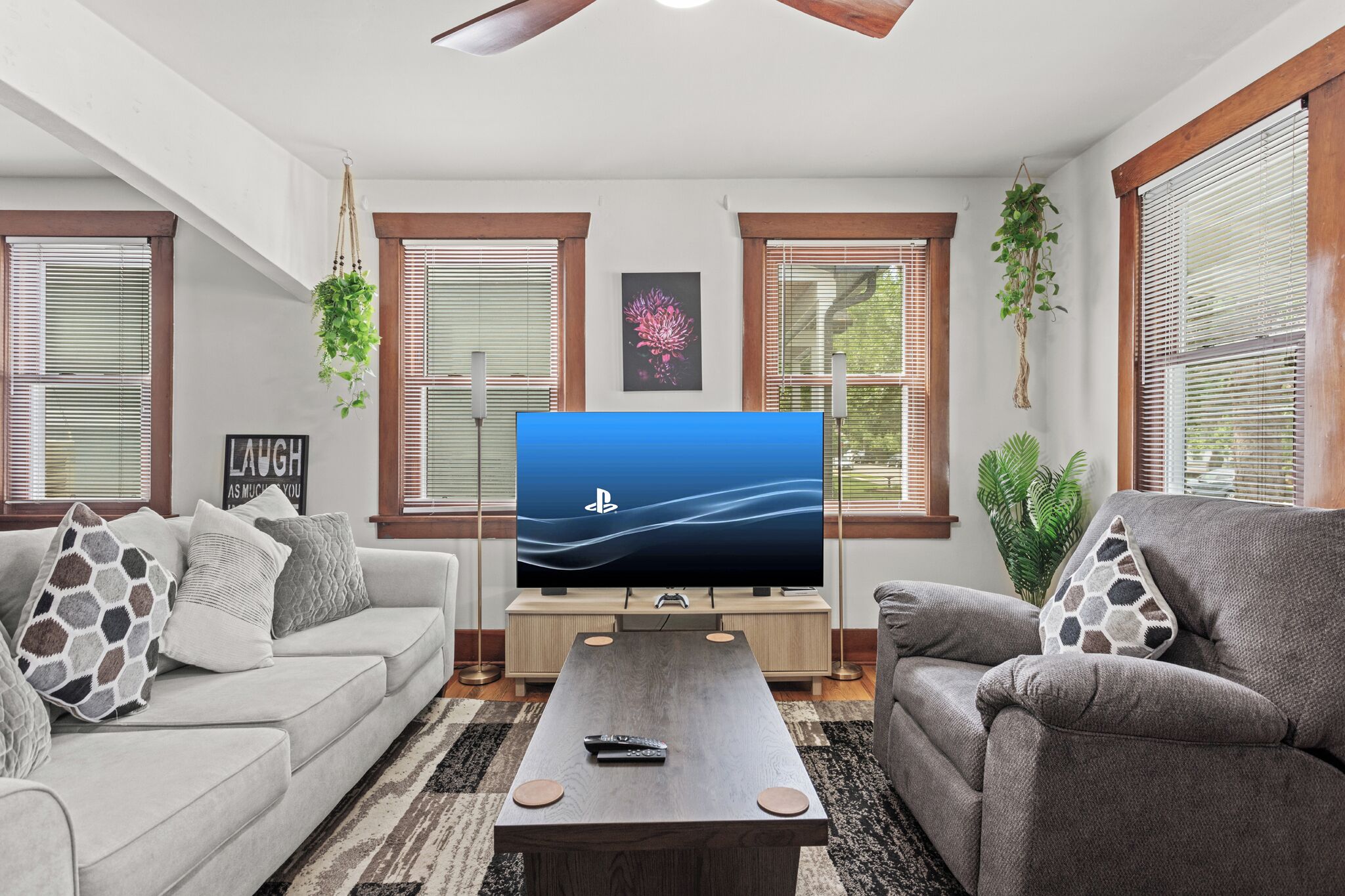 Smart-TV, videospill og bøker