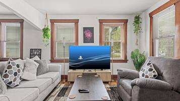 Smart-TV, videospill og bøker