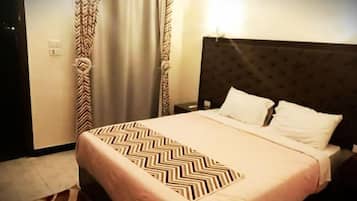 Minibar, in-room safe, free WiFi, bed sheets