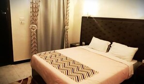 Standard Room, Balcony, Sea View | Minibar, in-room safe, free WiFi, bed sheets - Dolphin Continental Hotel (El Quseir)