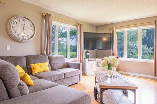 Peaceful Seymour Lake Retreat