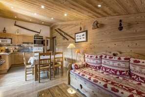 Interior - 50m from shops, 2nd floor, balcony, tv, ski locker, 51m², La Clusaz (La Clusaz)