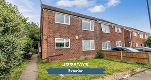 Exterior - JRR STAYS 2Bed Sleeps 4 - Coventry CV2 (West Midlands)