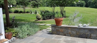 A private and peaceful oasis with all amenities in quiet scenic Brookeville