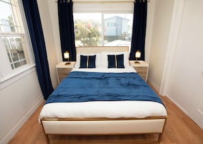 3 chambres, bureau, Wi-Fi gratuit, draps fournis