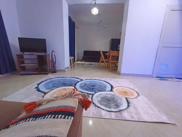 Smart TV, DVD player, ping pong, stereo - Nice villa with AC in Suez Governorate - 3 bedrooms available (Suez Governorate)