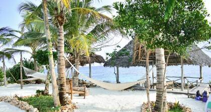 Kusini Beach Bungalows