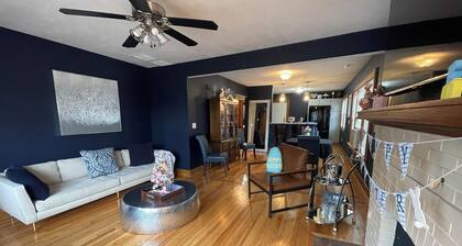 Get KOZY in KENWOOD
2 miles to thruway,I-81,SU,
downtown,Destiny,Dome,Airport