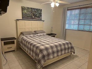 2 habitaciones, escritorio, tabla de planchar con plancha y wifi 