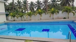 Outdoor pool - URC RESORTS (Perundurai)