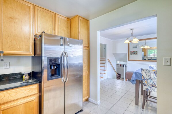 Interior - Near Beaumont/Royal Oak/Birmingham 3/2 Sleeps 8, Pets OK, Hrdwd Flrs, Fireplace (Royal Oak)