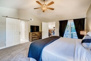 5 bedrooms, desk, iron/ironing board, free WiFi - Heated Pool, Hot Tub, Mini-Golf, Gazebo with Bar & Grill (Scottsdale)