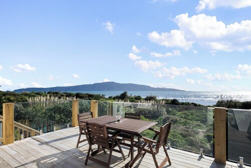 Sunset Shores - Paraparaumu Beach Retreat