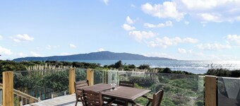 Sunset Shores - Paraparaumu Beach Retreat