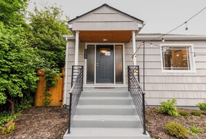 تفاصيل الفندق من الخارج