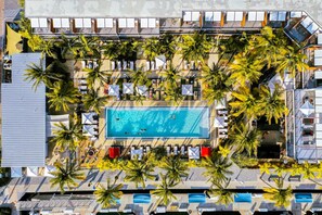 Udendørs pool