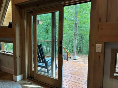 The Tiny Mansion: New A-Frame! Secluded, Great Getaway in Dahlonega!