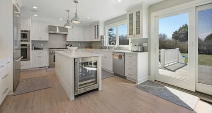Spacious 5-Bedroom, 4.5 Bath Beach House in Enchanting Village of Southampton