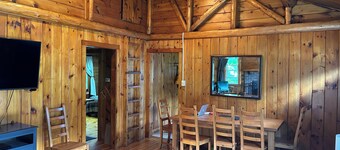 Cozy 2-bedroom cabin near Mount Snow 3 min drive