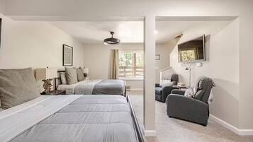 2 bedrooms, desk, iron/ironing board, free WiFi