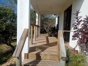 Exterior detail - 5-bedroom bed & breakfast in welcoming Maputo with AC, WiFi (Maputo)