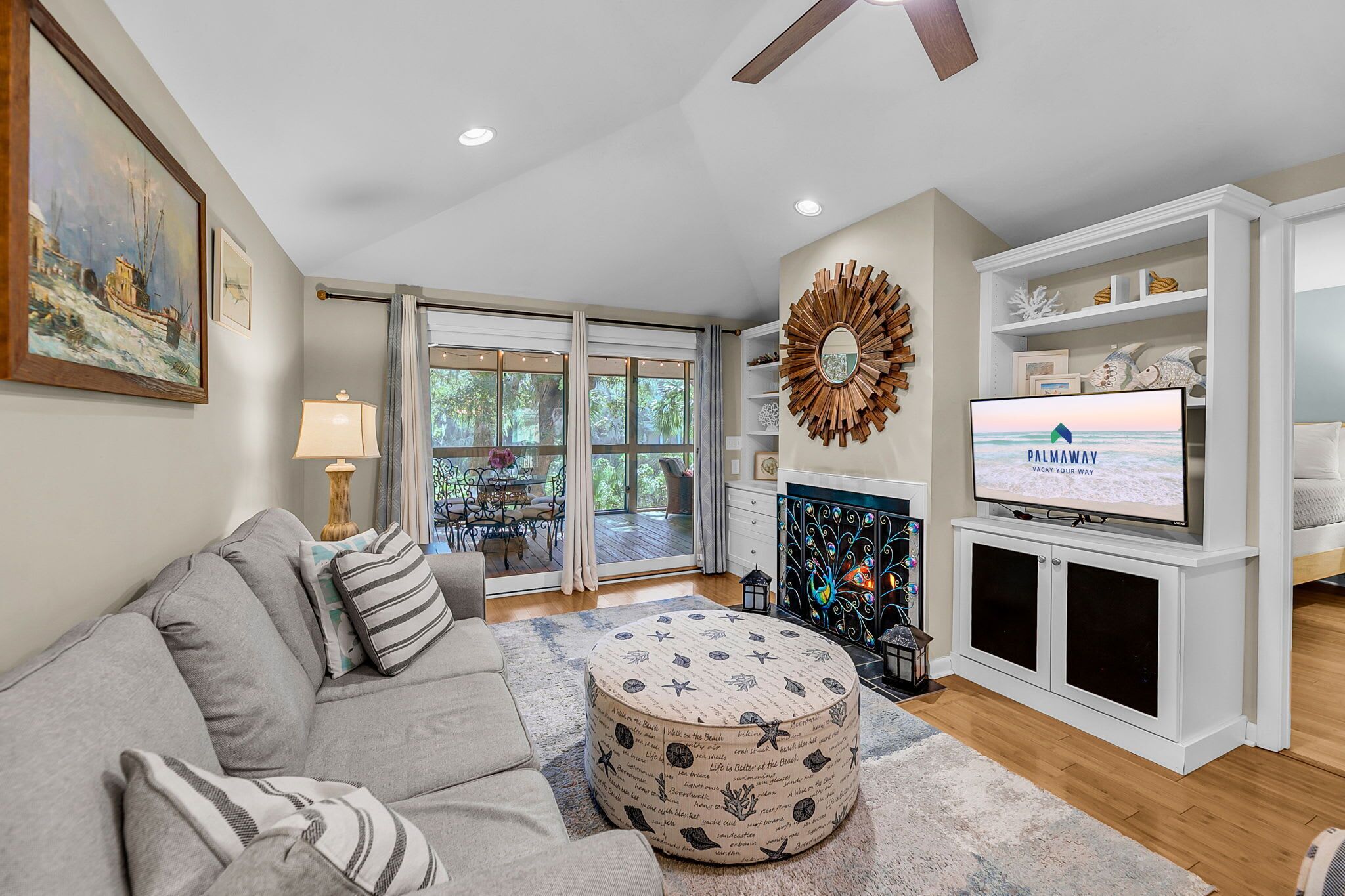 Televisión y oficina 