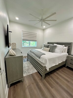 5 chambres, fer et planche à repasser, Wi-Fi, draps fournis