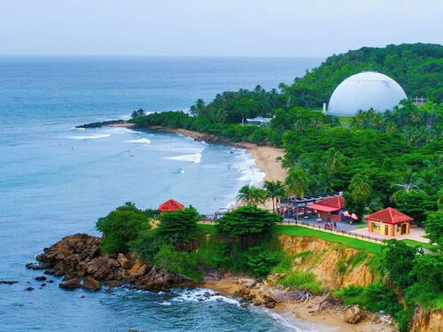 New Boutique House with Pool near the Beach