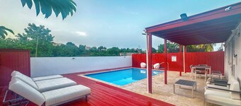 New Boutique House with Pool near the Beach