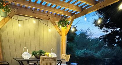 4-bdr house Boalsburg with AC, WiFi, Sauna and Bar 10 min from Beaver Stadium!