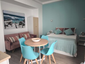 1 bedroom, WiFi, bed sheets - Casa Cervera: Acogedor Estudio con una Magnifica Ubicación en la Bahía de Cádiz (San Fernando)