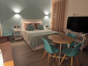 1 bedroom, WiFi, bed sheets - Casa Cervera: Acogedor Estudio con una Magnifica Ubicación en la Bahía de Cádiz (San Fernando)