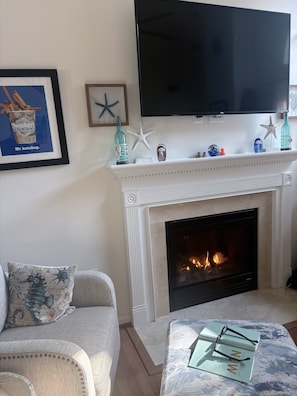 Smart TV y chimenea