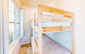 3 Schlafzimmer, Bügeleisen/Bügelbrett, WLAN, Bettwäsche