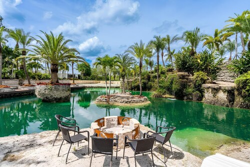 Tropical Oasis 5-Acre Retreat w/ Pool & Garden
