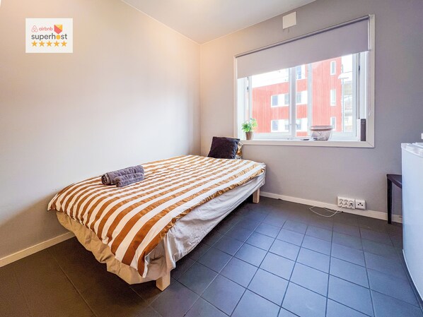 1 chambre, fer et planche à repasser, Wi-Fi, literie fournie