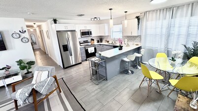 PortHouse close to PortMiami & Wynwood 4BR/2BA/8pp