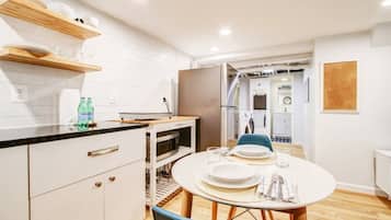 Standard Studio | In-room dining