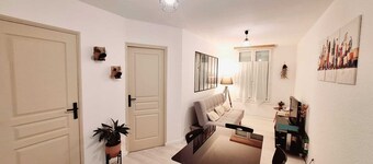 Attractive, renovated 2-room apartment by the lake