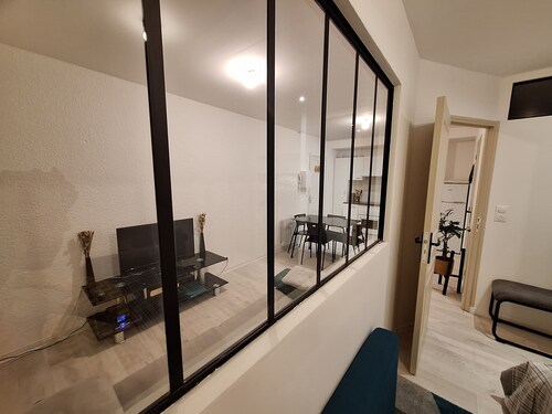 Attractive, renovated 2-room apartment by the lake