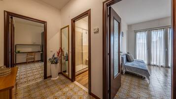 1 bedroom, iron/ironing board, WiFi