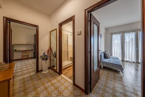 1 bedroom, iron/ironing board, WiFi