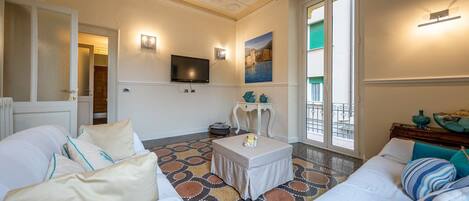 3 camere, ferro/asse da stiro, Wi-Fi