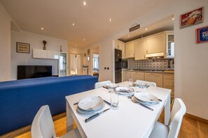 Dining - LA CASA DEL BOSCHETTO - View, Relaxation, and Comfort (Camogli)