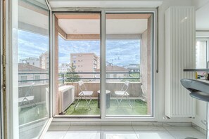 Interior - Le Mistral 2 people with balcony in Villeurbanne. (Villeurbanne)